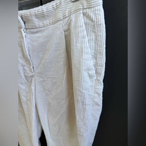 Massimo Dutti Cream Corduroy Pants • 4 • - Picture 3 of 6